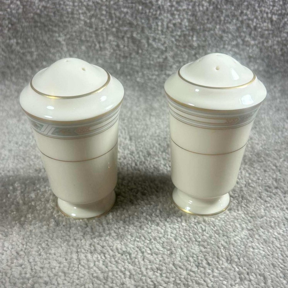 Noritake Salt and Pepper Shakers Set Cream Gold Japan Grandmacore MCM